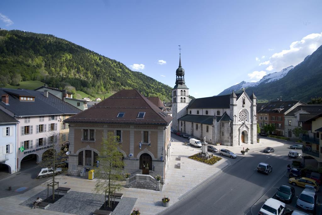 Hotel Du Midi Thônes Eksteriør billede